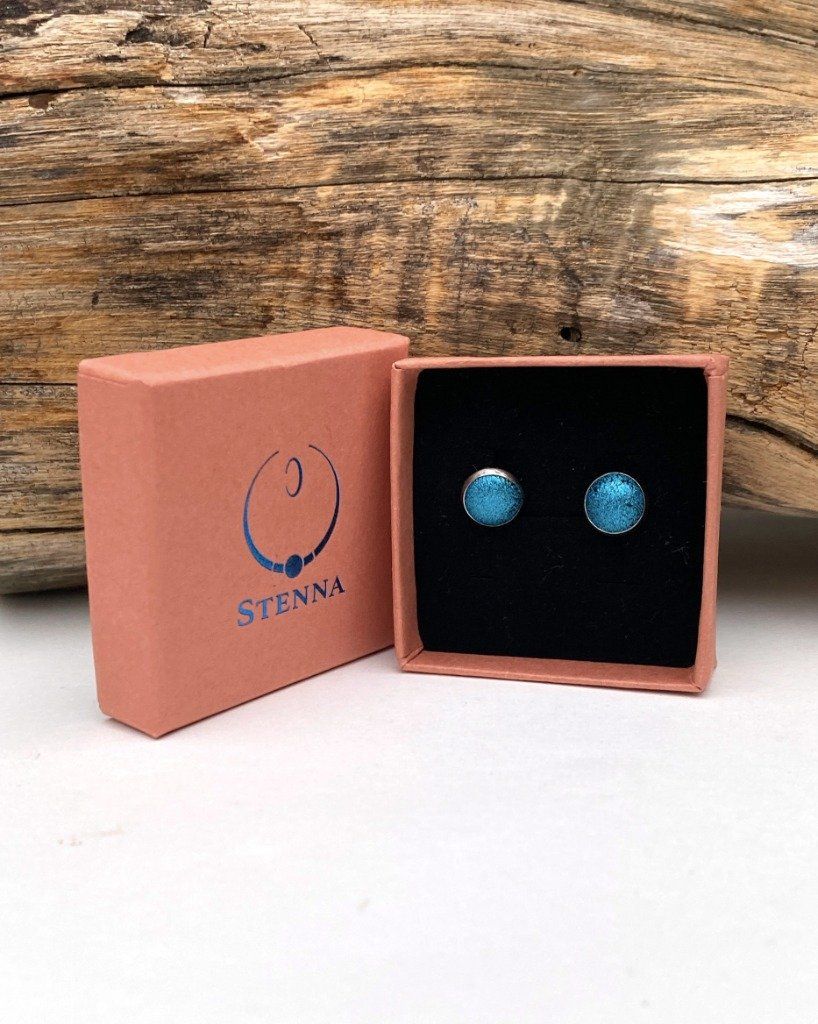 Boucles d'oreilles puces serties 8mm en acier inoxydable paillettes holographiques bleu turquoise - Collection permanente