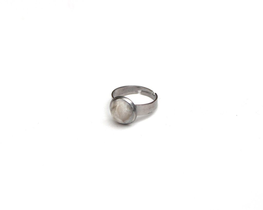 Petite bague réglable ronde blanc nacré 10mm en acier inoxydable