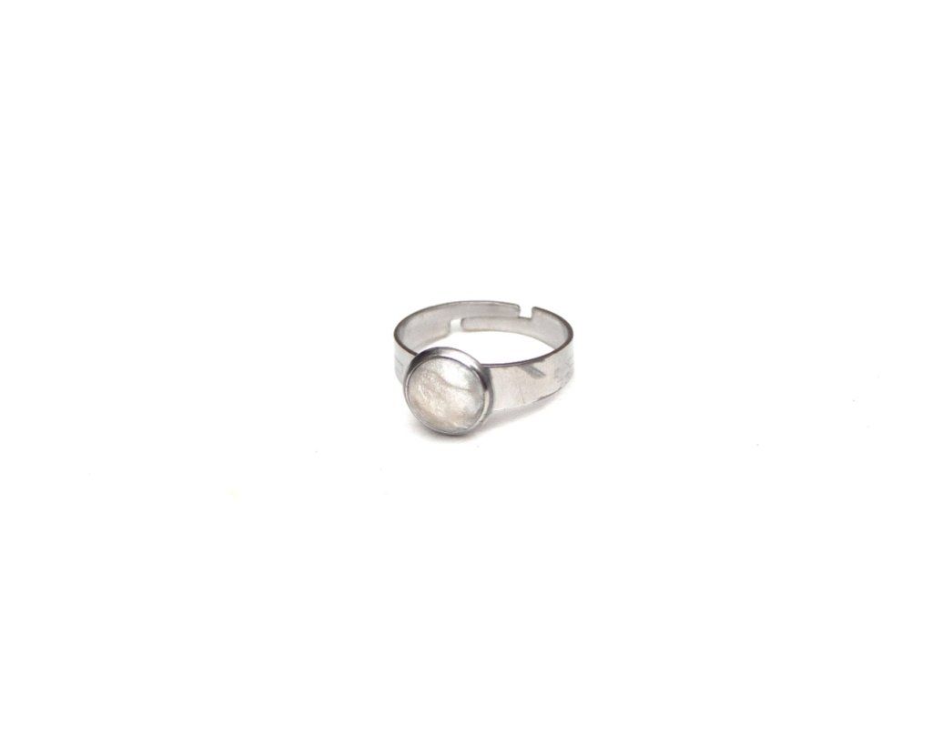 Petite bague réglable ronde blanc nacré 8mm en acier inoxydable