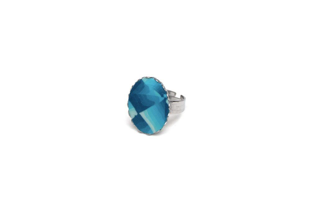 Collection Géométrie - petite bague ovale réglable - Prix : 24€