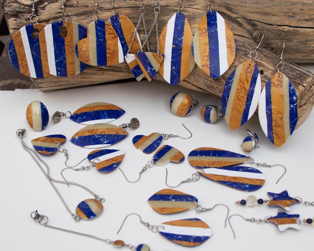 Les nouveautés de la collection Imitation : marbre bleu, blanc et or