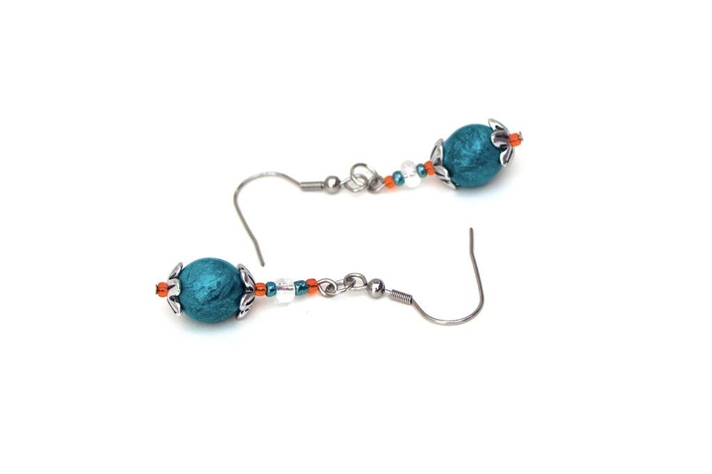 Boucles d'oreilles boules bleu turquoise acier inoxydable - Collection Simplicité - Prix 18€