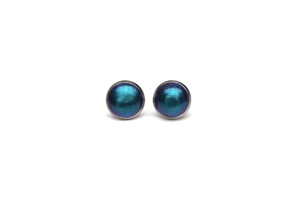 Boucles d'oreilles puces serties 10mm bleu/vert - Disponible