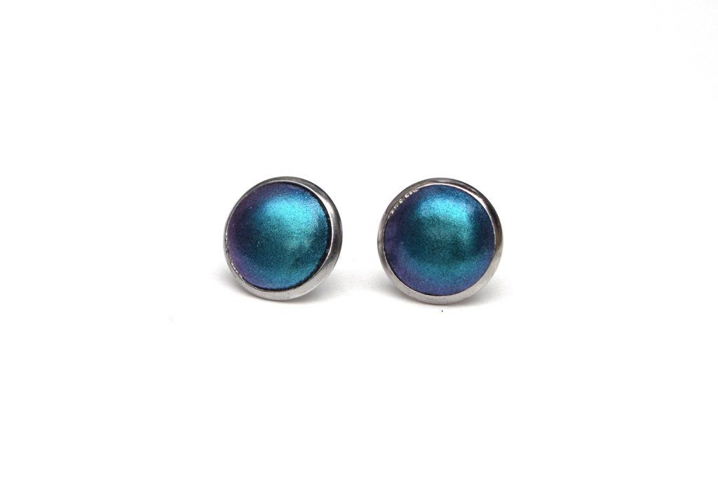 Boucles d'oreilles puces serties 12mm bleu/vert - Disponible