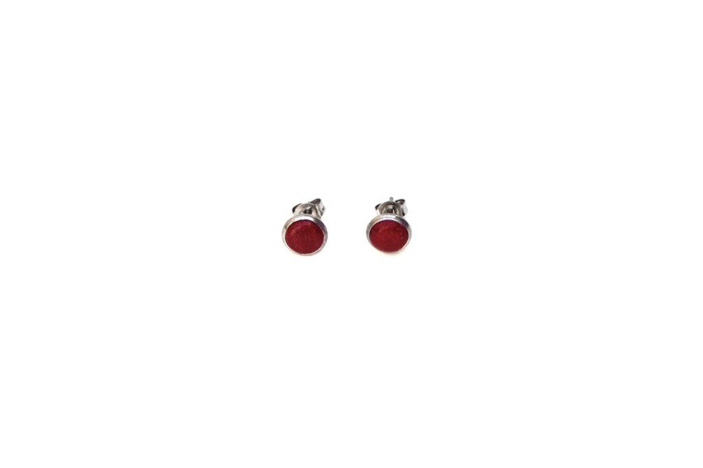 Boucles d'oreilles puces serties 6mm rouge pailleté - Disponible