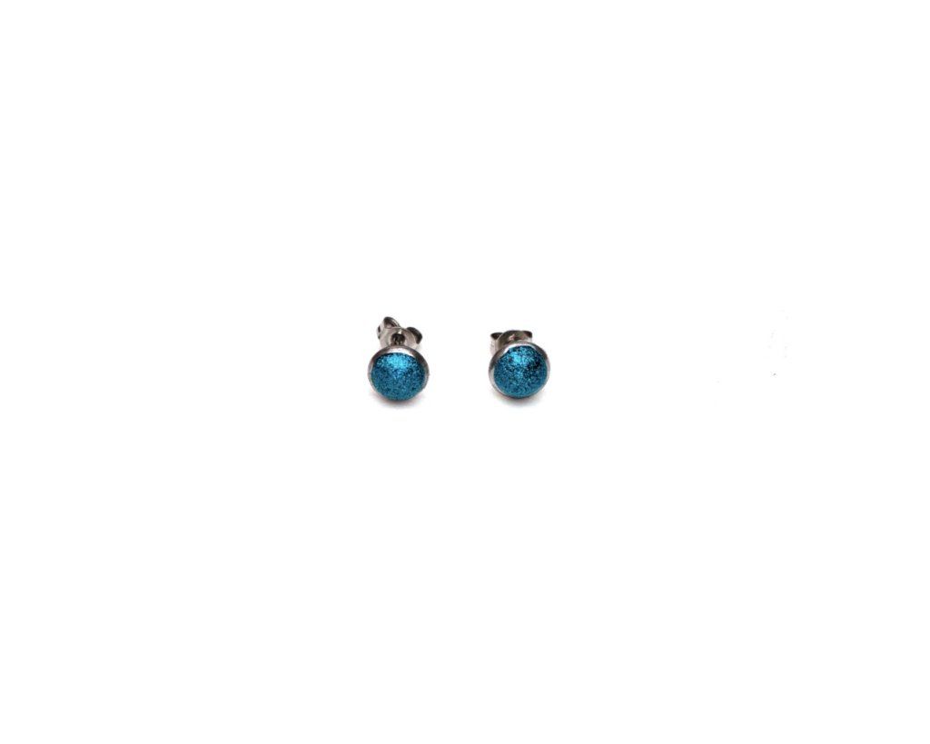 Boucles d'oreilles puces serties 6mm paillettes holographiques bleu turquoise en acier inoxydable