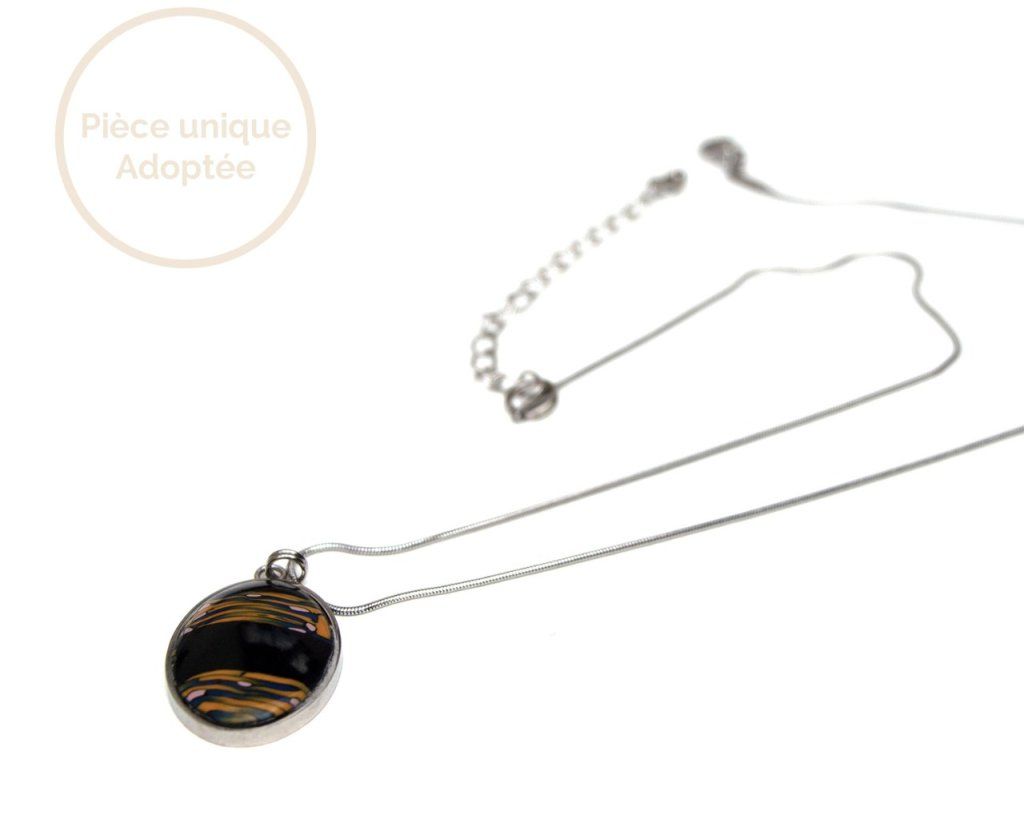 Collier pendentif ovale - Adopté