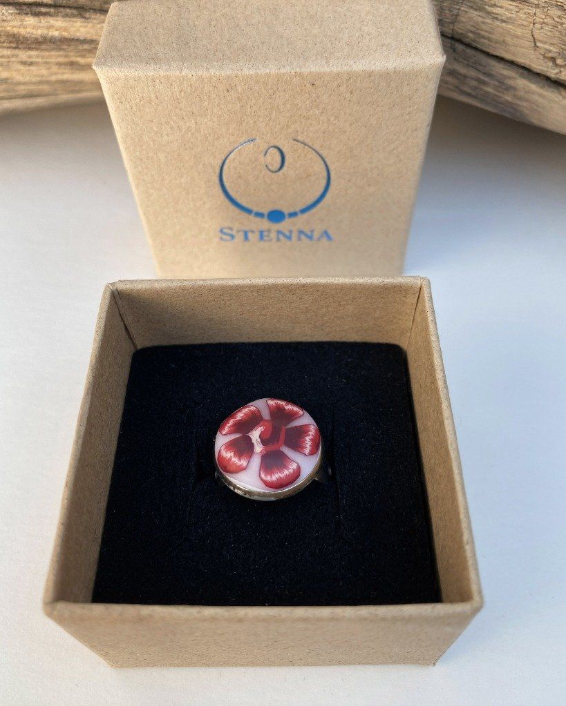 Petite bague ronde ajustable fleurs rouges - Collection Nature - Disponible