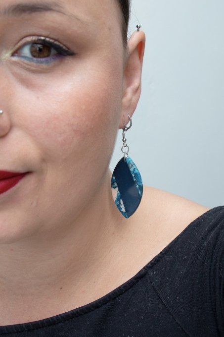 Boucles d'oreilles portées