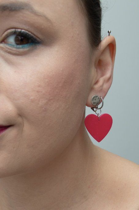 boucles d'oreilles portées