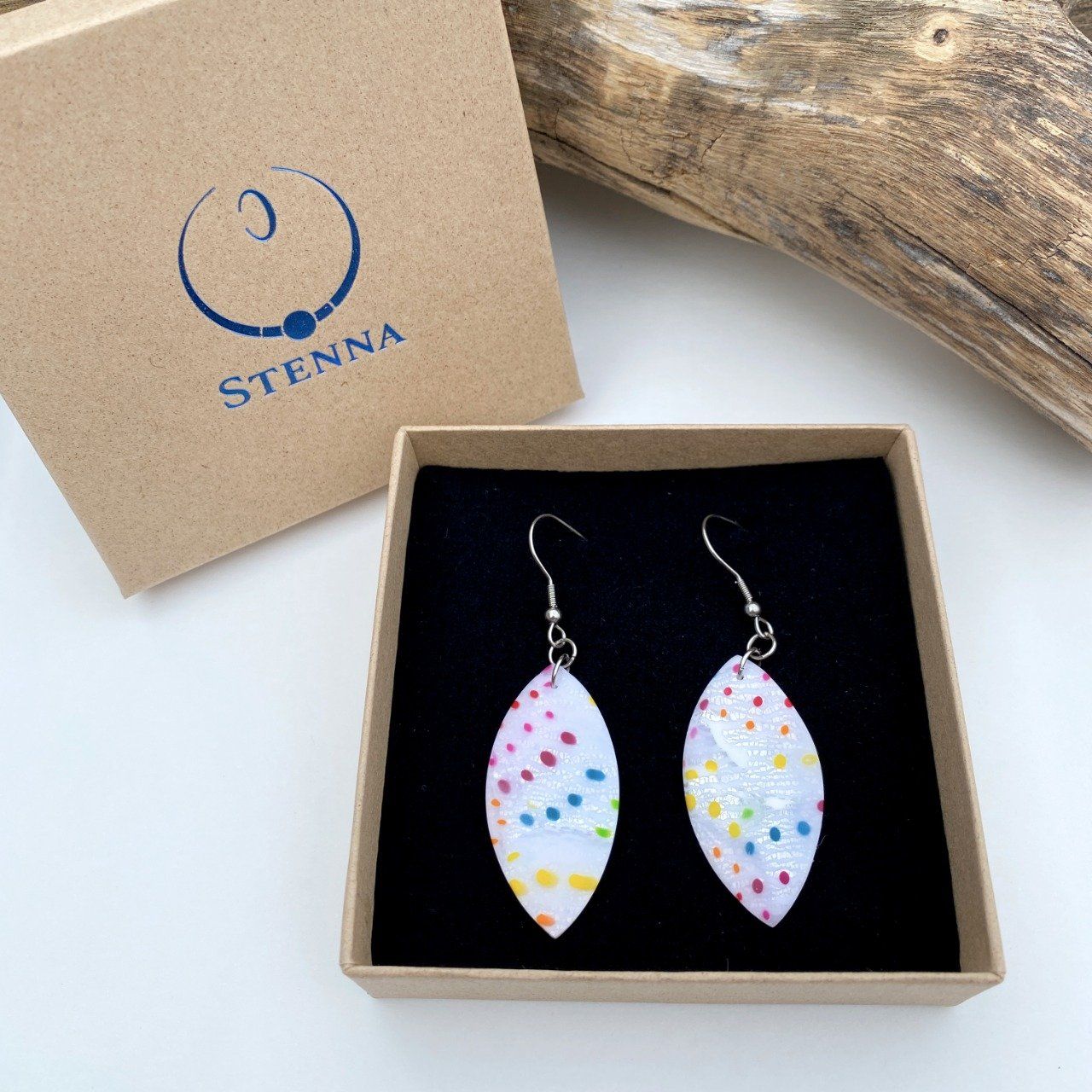 Boucles d'oreilles moyennes navettes : pois multicolore