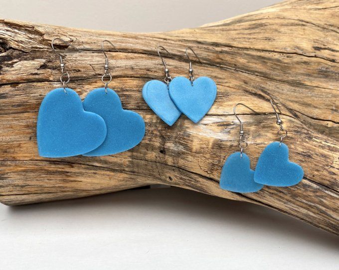 Boucles d'oreilles coeurs bleu clair pailleté trois modèles au choix