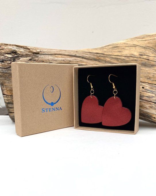 boucles oreilles grands coeurs rouges paillettes écrin