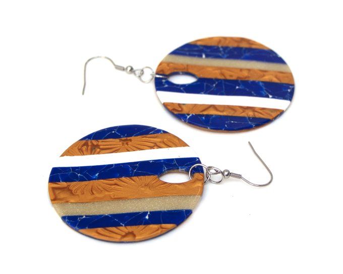 boucles oreilles marbre bleu or blanc rayure details