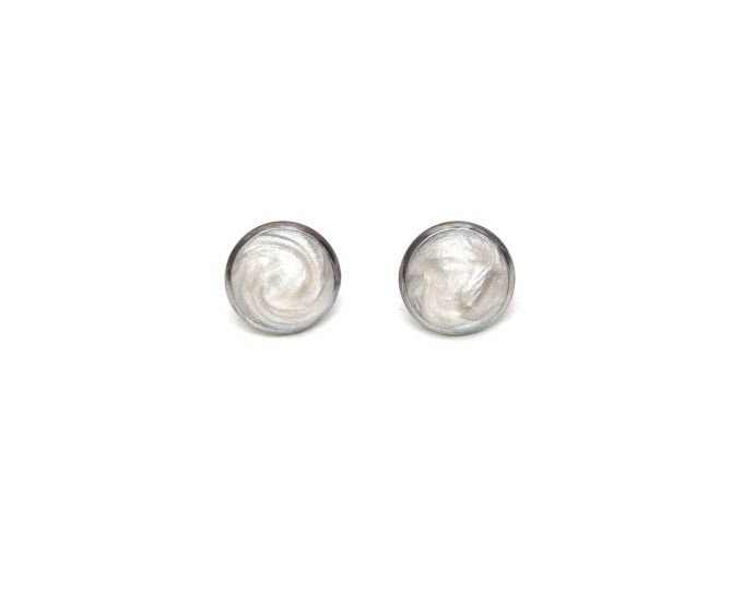 boucles oreilles puces serties blanc nacre 12mm collection permanente