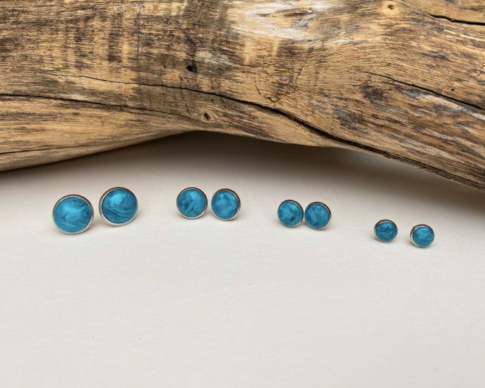 Petites boucles d'oreilles puces serties bleu turquoise en acier inoxydable : taille au choix