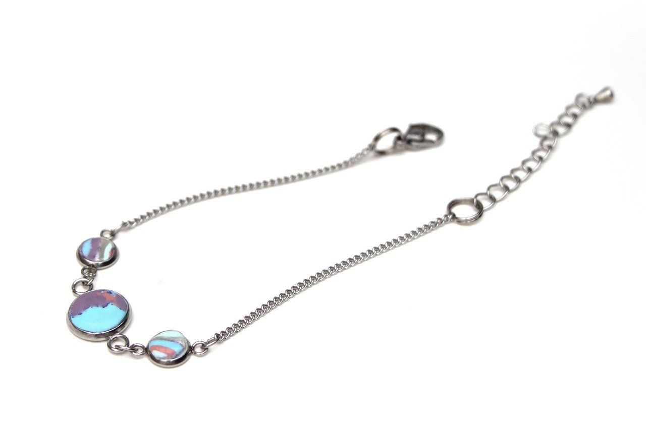 Mokume Gane : bracelet trois sertis ronds violet, bleu et rose - Pièce unique
