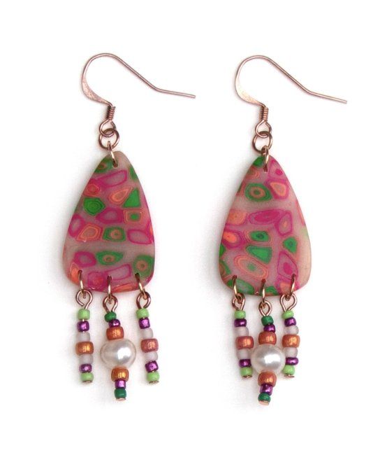 Destockage : boucles d'oreilles et bague réglable rose fuchsia et vert - Pièces uniques